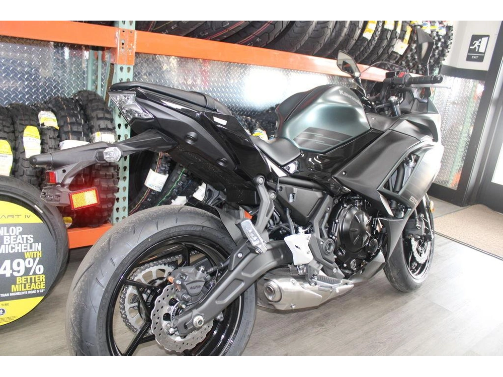 2025 Kawasaki Ninja® 650 Abs alt