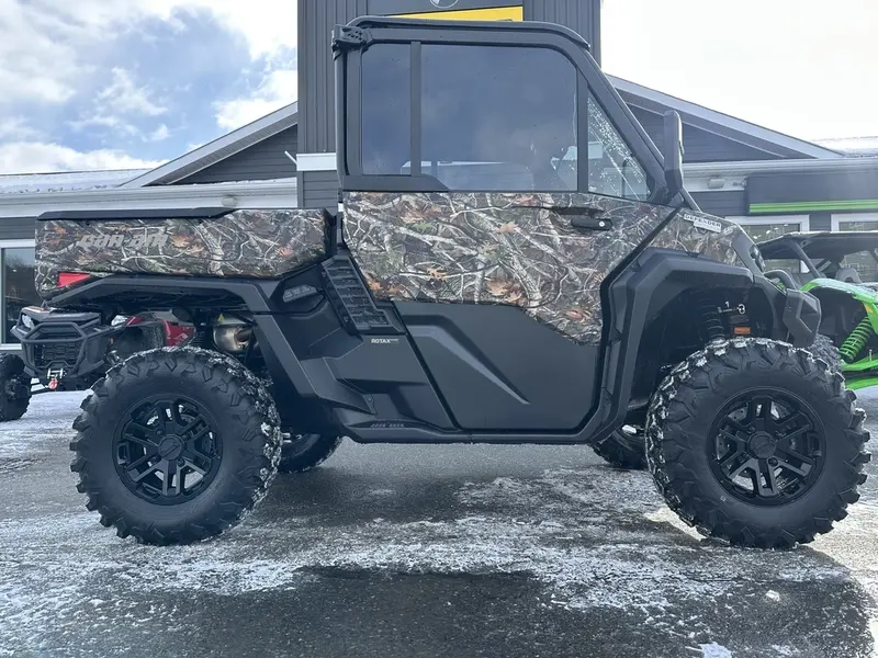 2026 Can-Am Defender LTD HD11