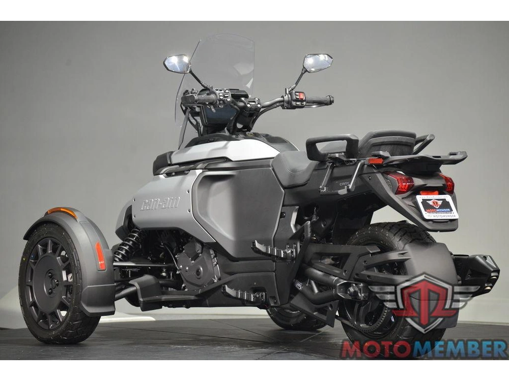 2025 Can-am Canyon alt