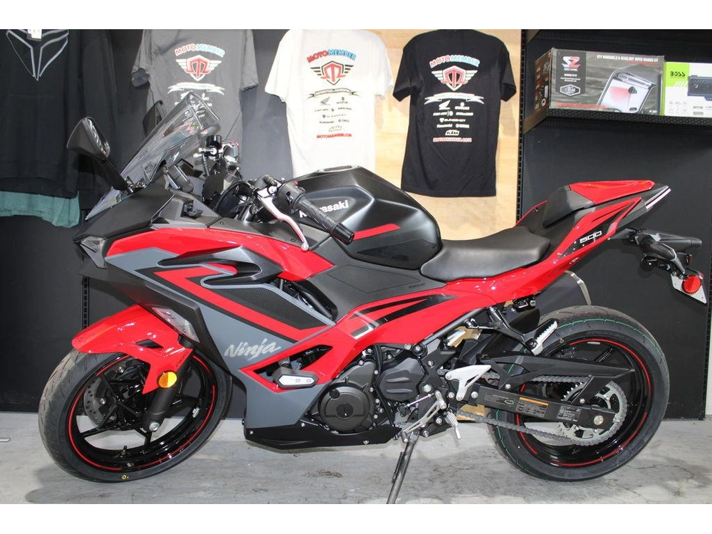 2025 Kawasaki Ninja® 500 Se Abs alt