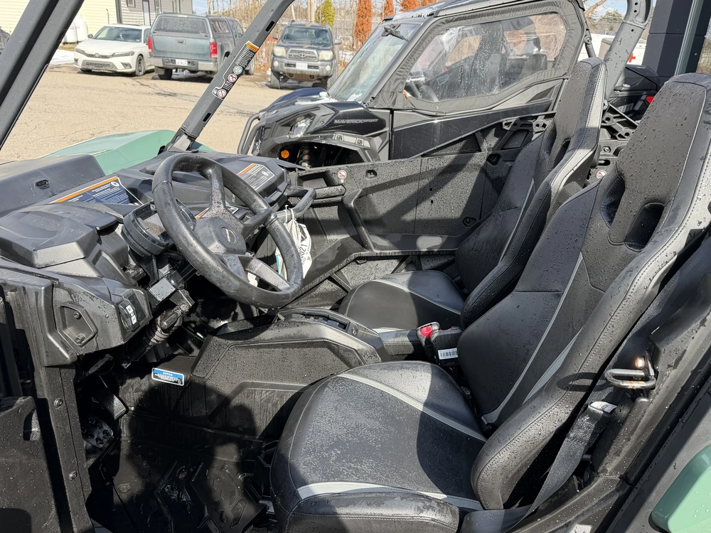 2025 Brp Commander Max Dps 1000r alt