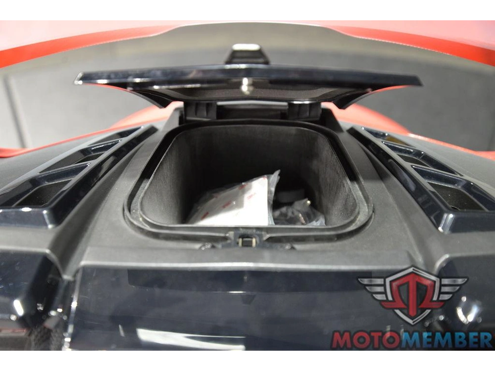 2022 Can-am Spyder F3 Limited Chrome Wheels alt