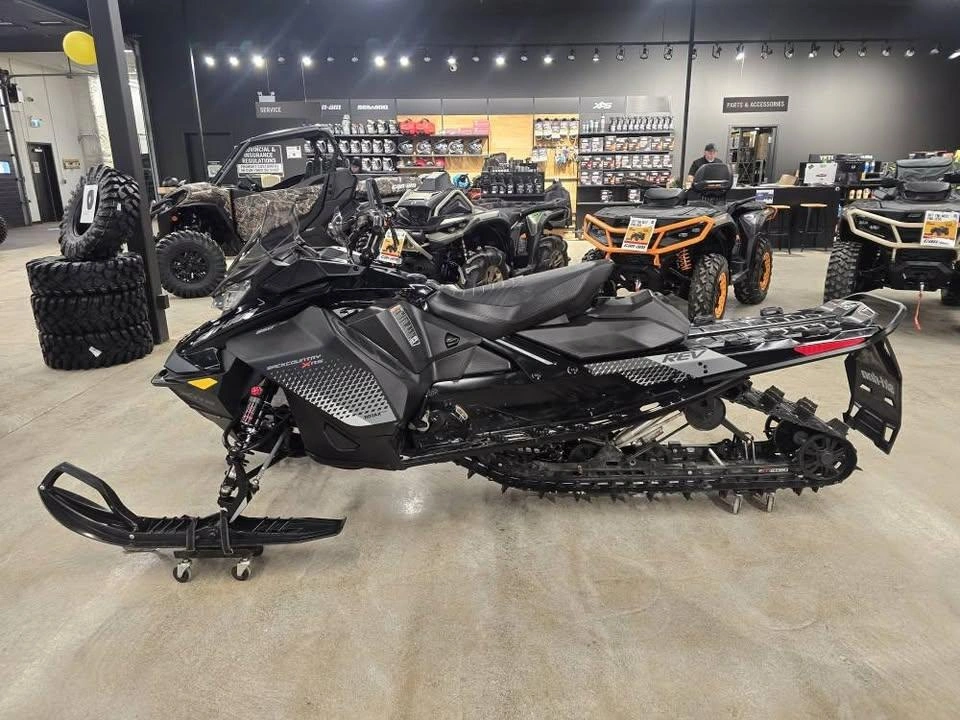 2019 Ski-doo Backcountry X-rs alt