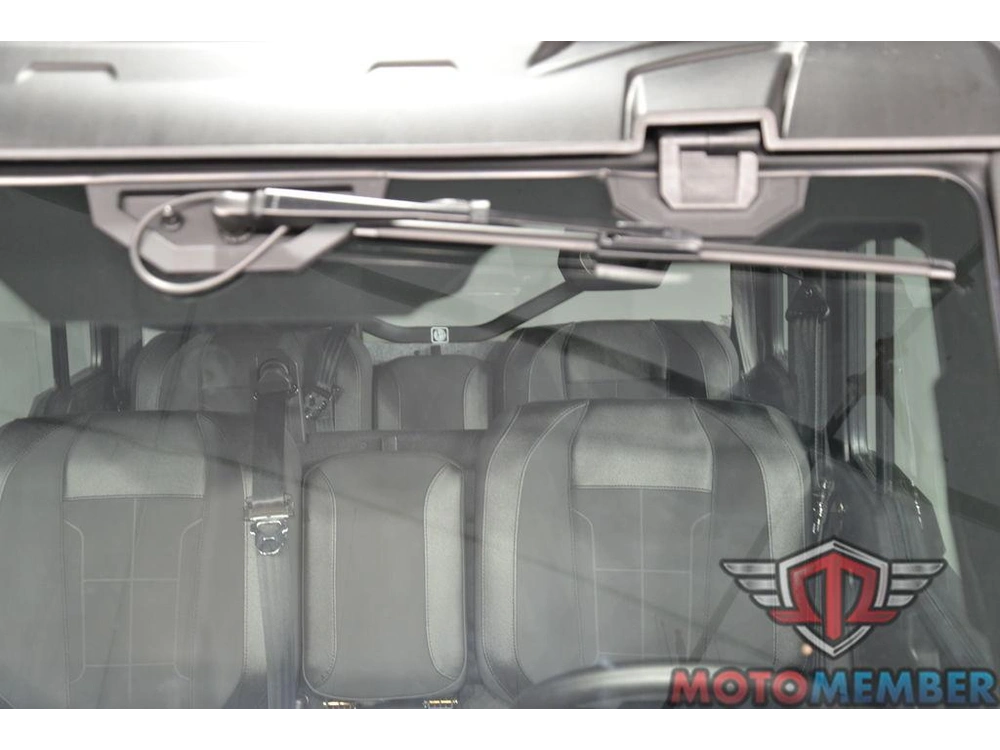 2026 Can-am Defender Max Xt Cab Hd11 With 10.25 In.display alt