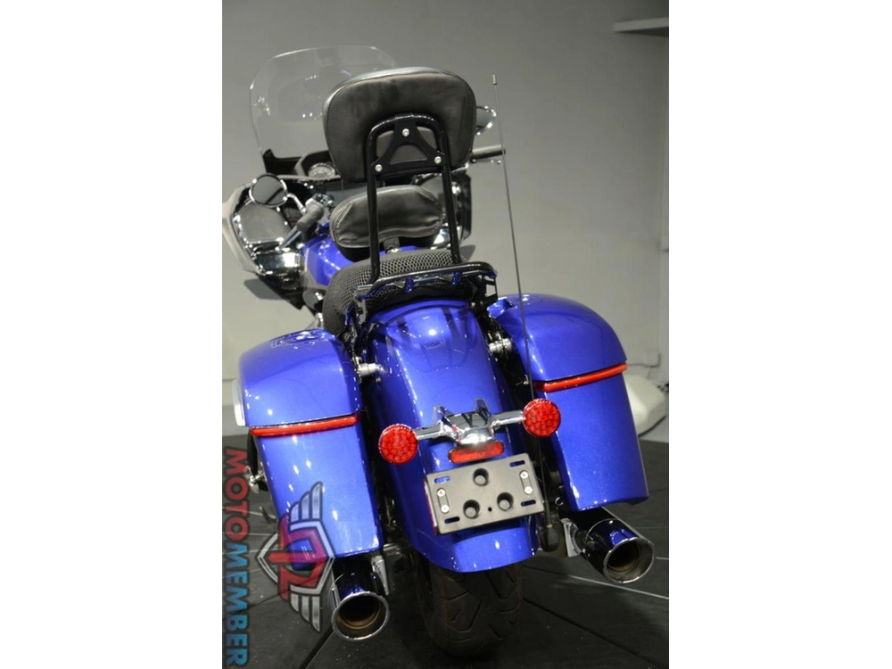 2023 Indian Motorcycle Challenger® Limited Spirit Blue Metallic / Black Metallic alt