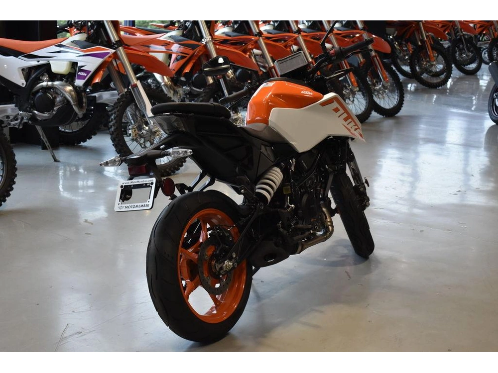 2024 Ktm 250 Duke alt