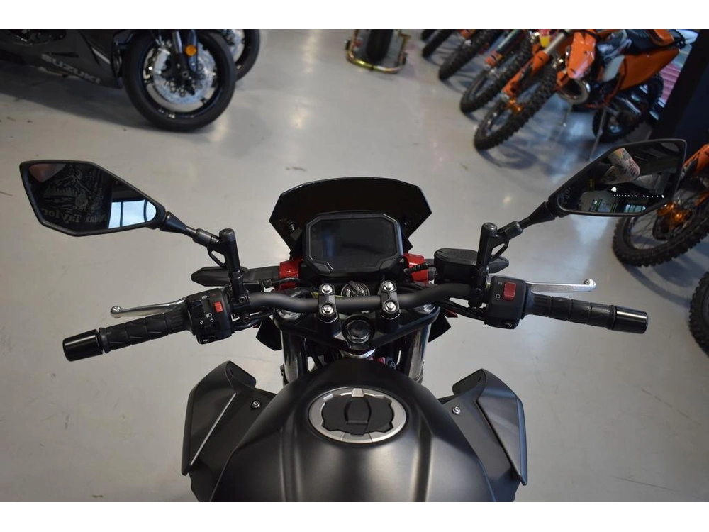 2025 Kawasaki Z500 Se Abs alt