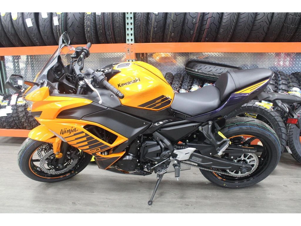 2025 Kawasaki Ninja® 650 Abs alt