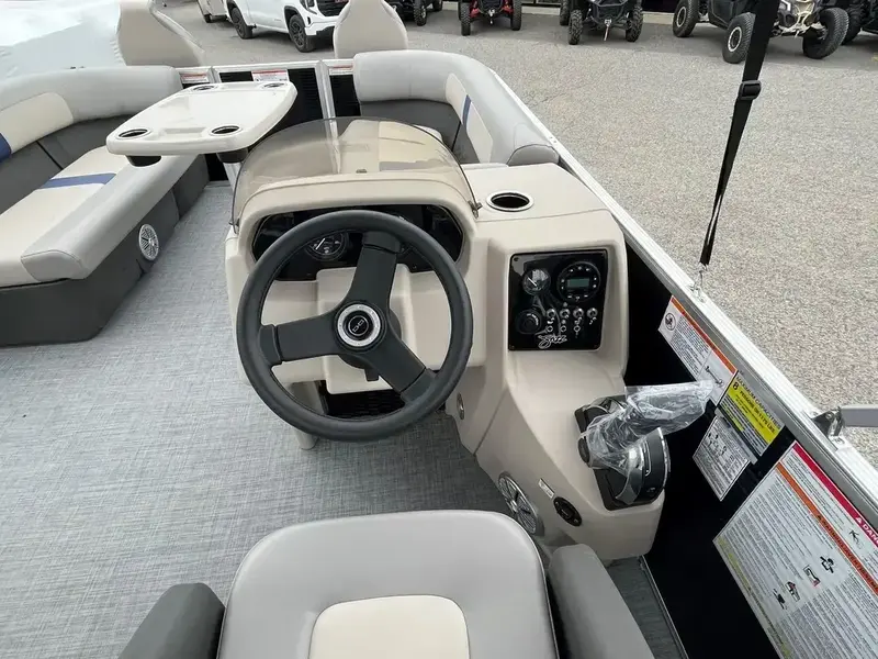 2026 Princecraft JAZZ 19 4S 30 HP efi thumbnail 9