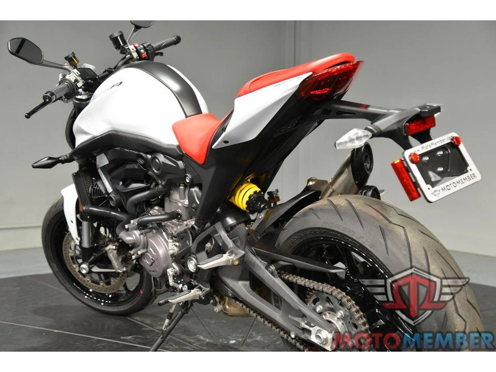2024 Ducati Monster Plus Iceberg White alt