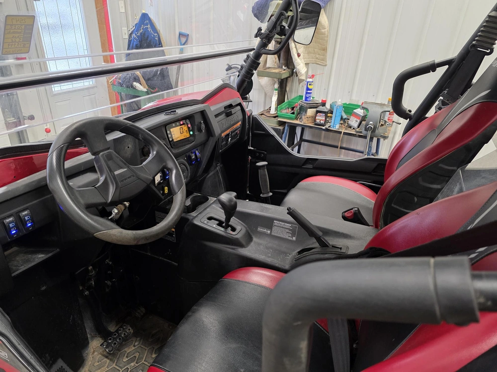 2022 Kawasaki Teryx S Le alt