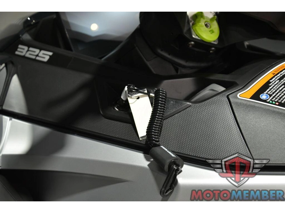 2026 Sea-doo Gtx™ Limited 325 White Pearl Premium alt