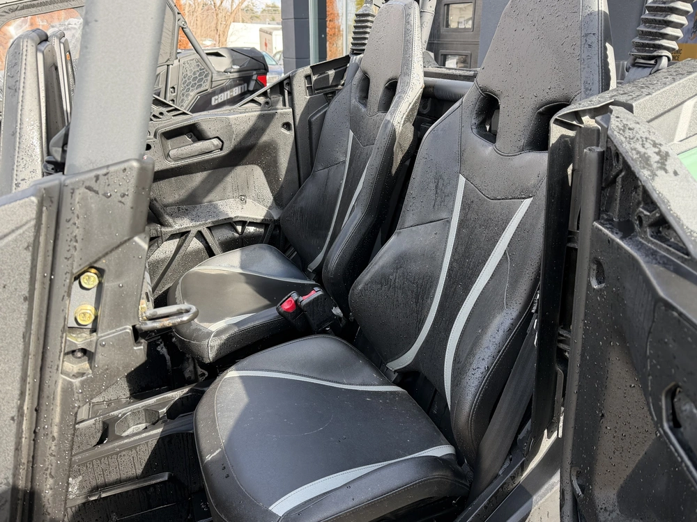 2025 Brp Commander Max Dps 1000r alt