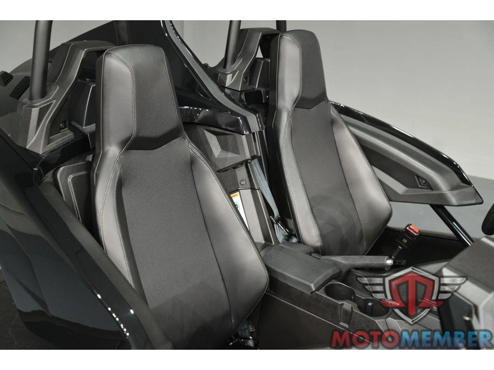 2025 Slingshot Slingshot® S Autodrive Jet Black alt