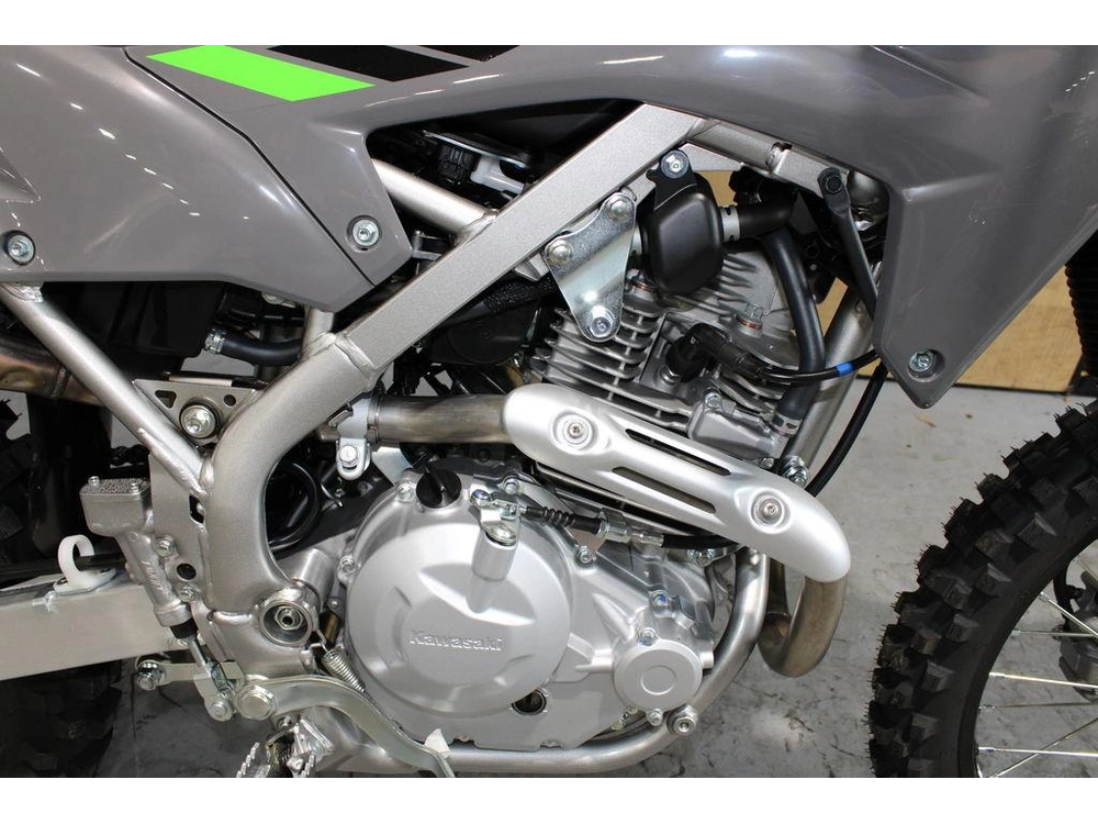 2025 Kawasaki Klx®230r S alt