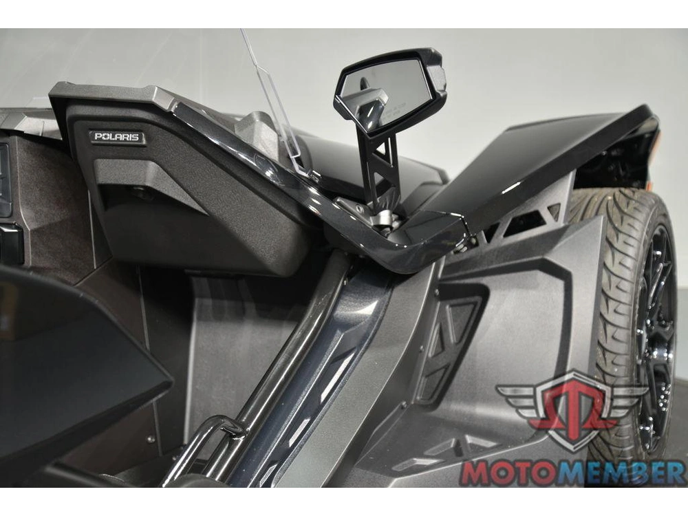 2025 Slingshot Slingshot® S Autodrive Jet Black alt