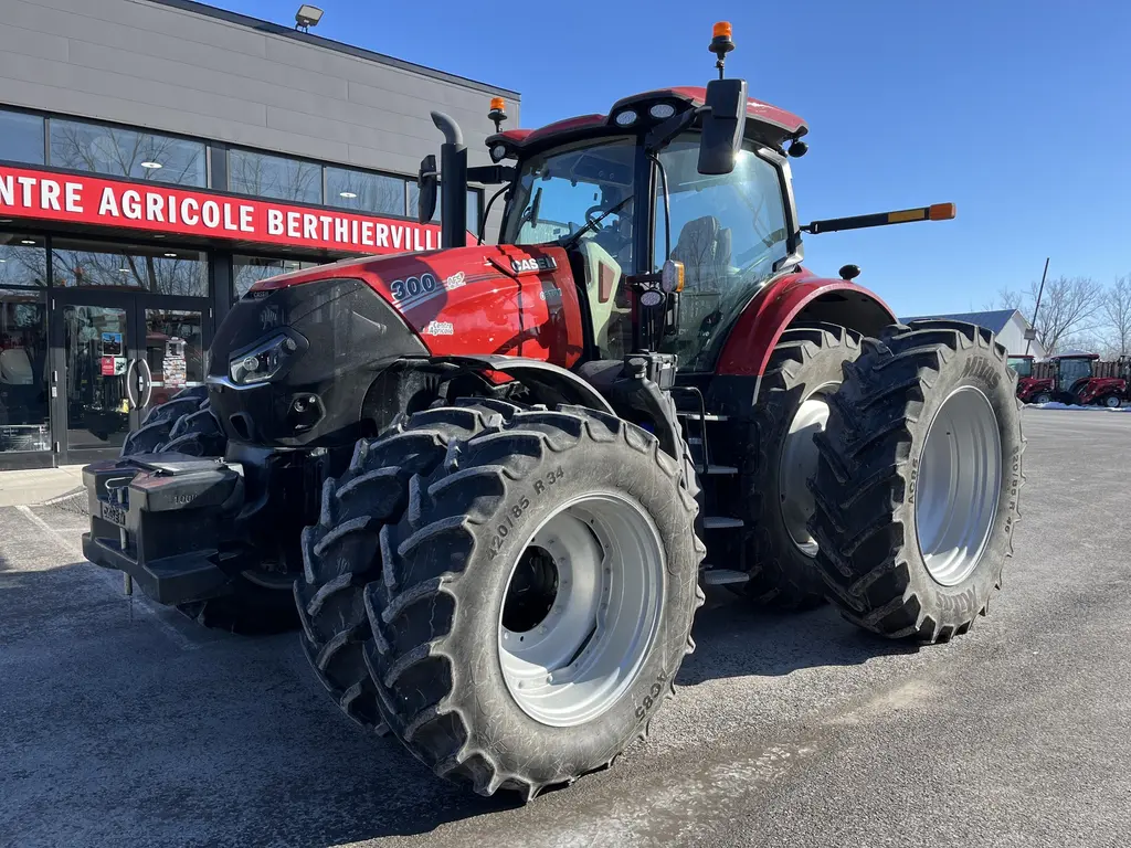 2024 Case IH Optum 300 CVX