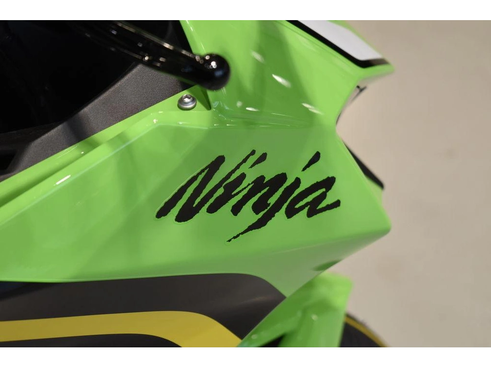 2025 Kawasaki Ninja® Zx™-10r Krt Edition alt