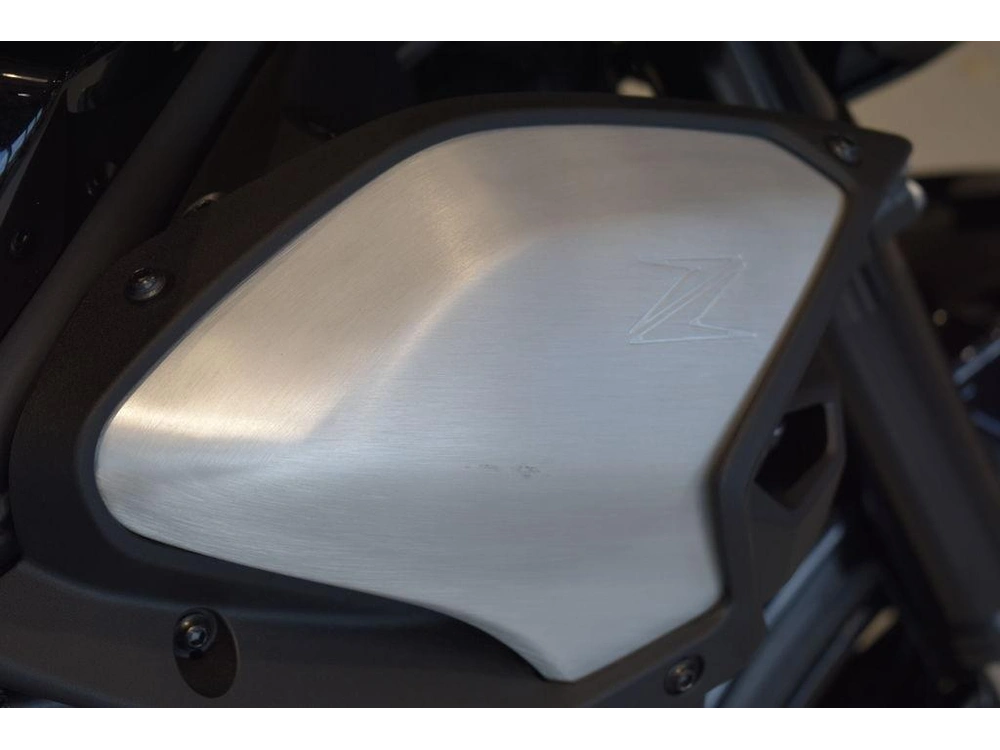 2025 Kawasaki Z900 Abs Metallic Spark Black/metallic Carbon Gray alt