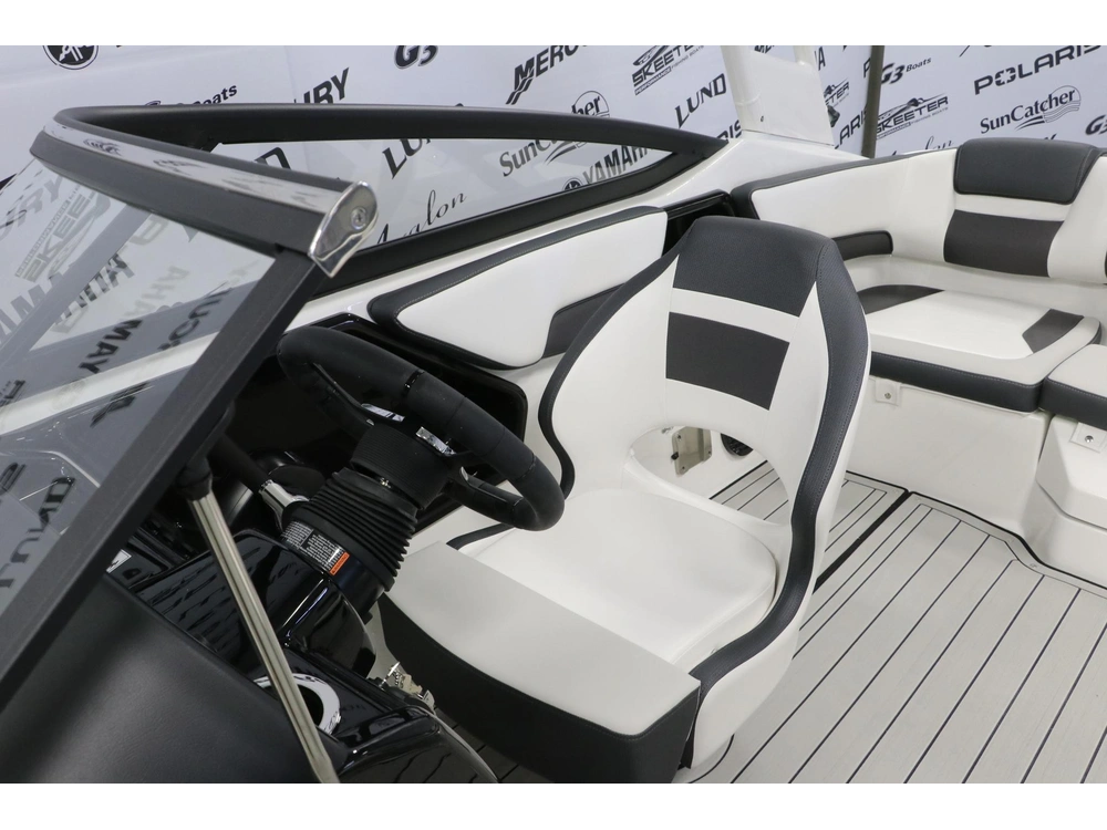 2026 Yamaha 195s alt