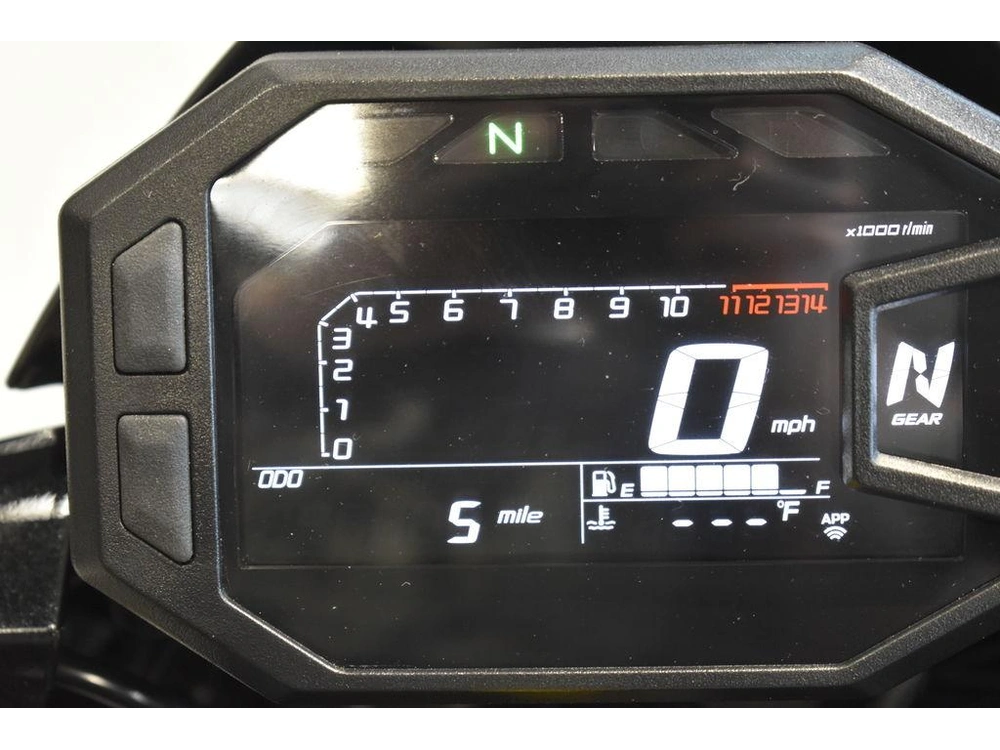 2025 Kawasaki Z500 Abs alt