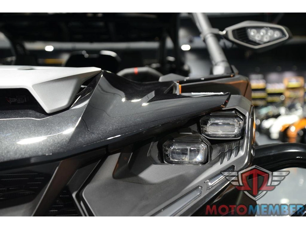 2026 Can-am Maverick R Max X Rs With Smart-shox alt