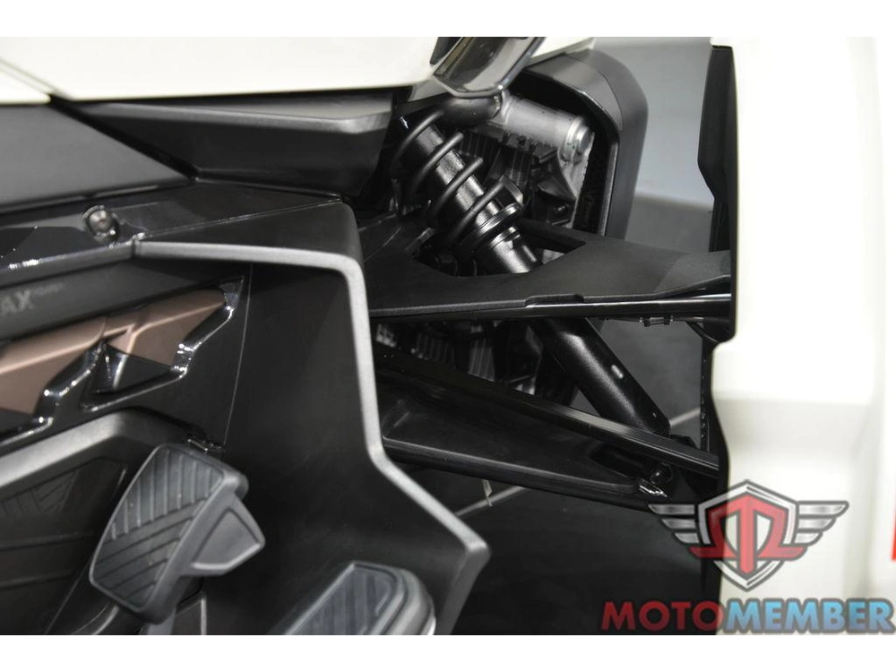 2025 Can-am Spyder Rt Sea-to-sky alt