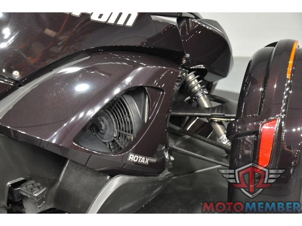 2014 Can-am Spyder® St Limited Se5 alt