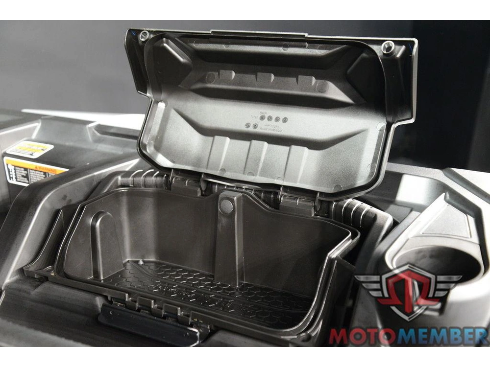 2025 Can-am Defender X Mr With Half-doors Hd10 Hyper Silver & Legion Red alt