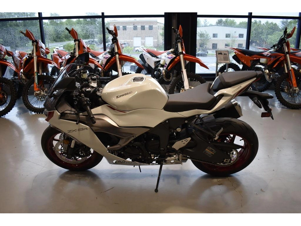 2025 Kawasaki Ninja® Zx™-6r alt