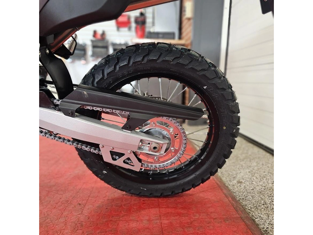 2026 Suzuki Dr-z 4sm alt
