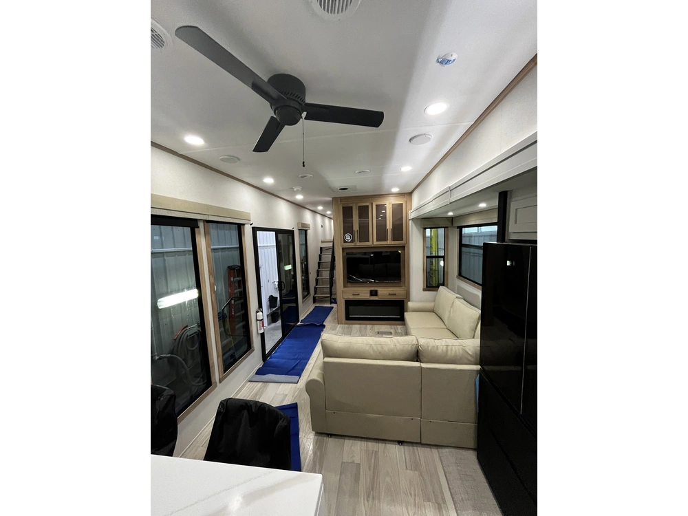 2026 Forest River Sierra 422fkl alt