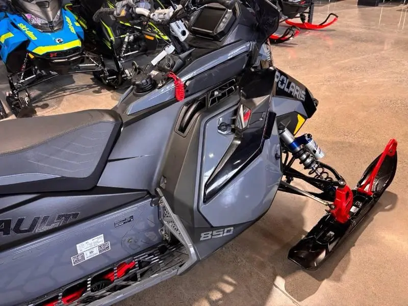 Polaris Switchback Assault 850 2021