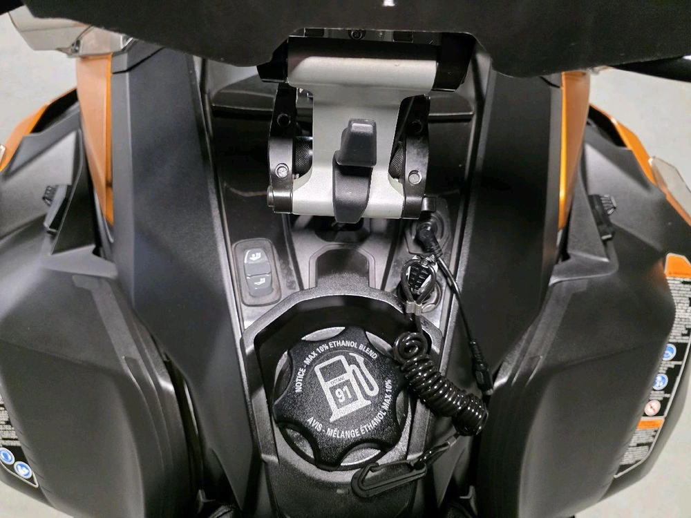 Ski-doo Grand Trg Le Platinum 900 2025 alt