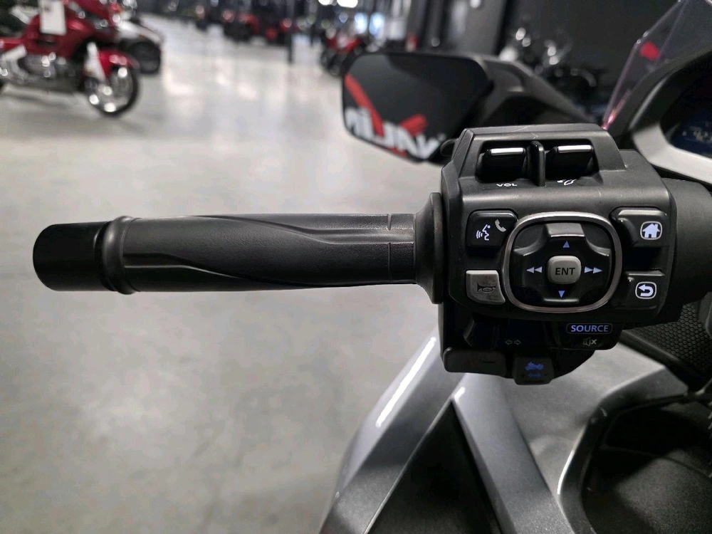 Honda Goldwing Tour Dct Gl1800ds 2025 alt