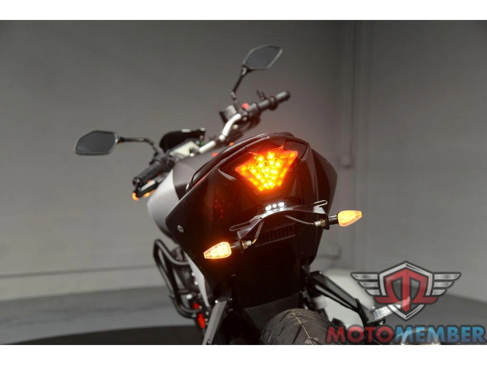 2020 Yamaha Mt-03 alt