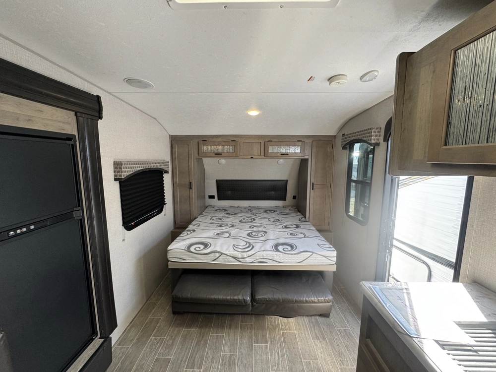 2021 Venture Rv Sonic 211vdbx alt
