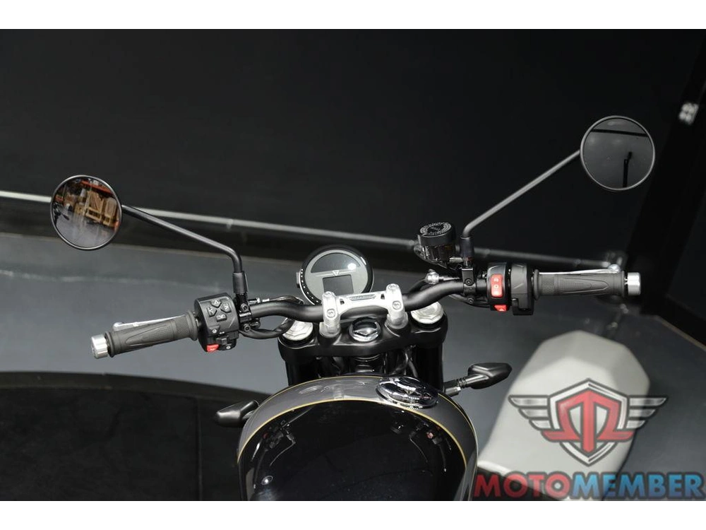 2025 Triumph Speed Twin 900 Phantom Black/aurum Gold alt