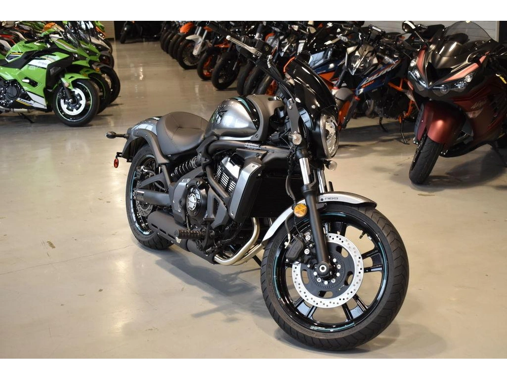 2025 Kawasaki Vulcan® S Cafe Abs alt