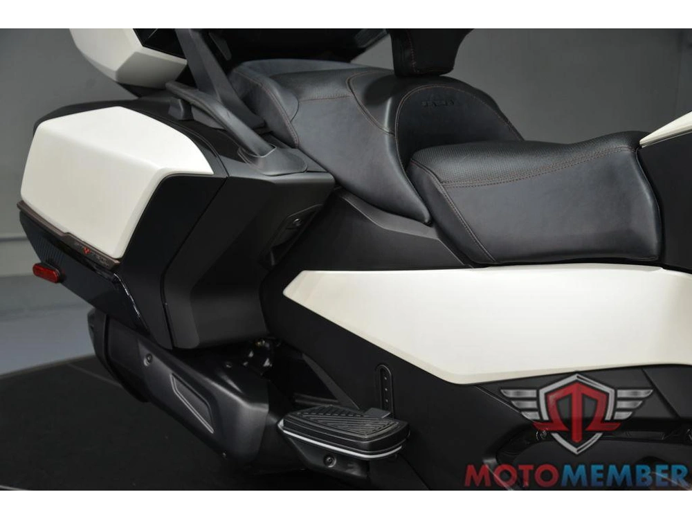 2025 Can-am Spyder Rt Sea-to-sky alt