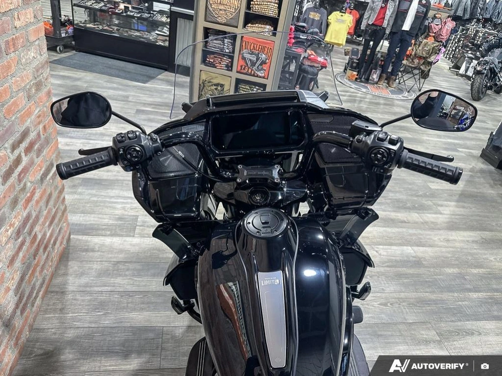 2026 Harley-davidson Road Glide Limited alt