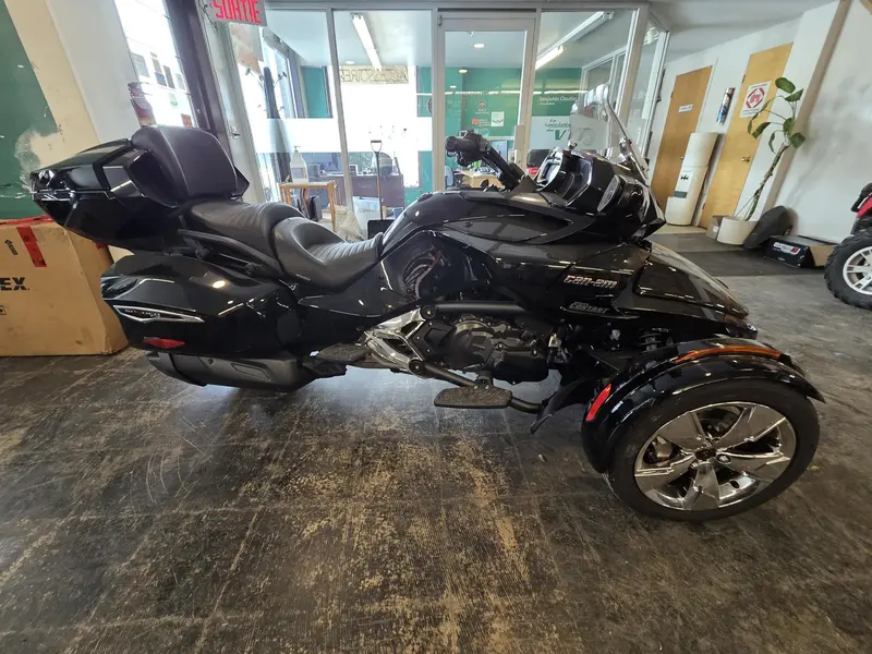 Can-Am SPYDER F3 LIMITED 1000 KM 2023