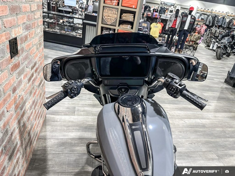 2026 Harley-davidson Street Glide alt