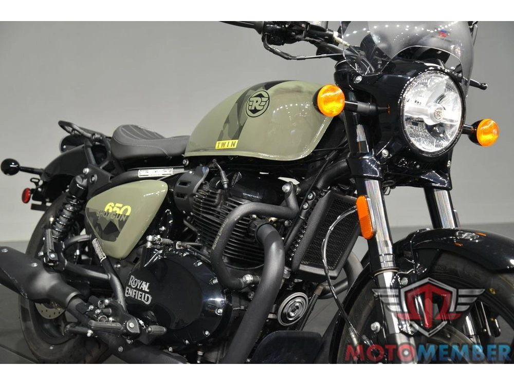 2024 Royal Enfield Shotgun 650 Drill Green alt