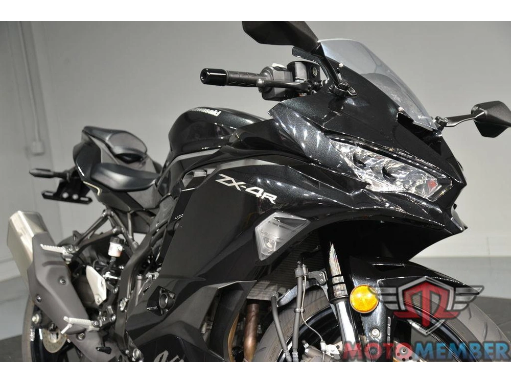2025 Kawasaki Ninja® Zx™-4r Abs alt