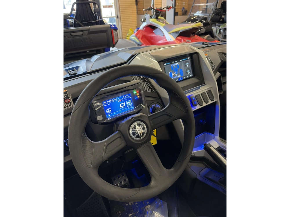 2026 Yamaha Wolverine Rmax2 1000 Limited Yxe10wrltl alt