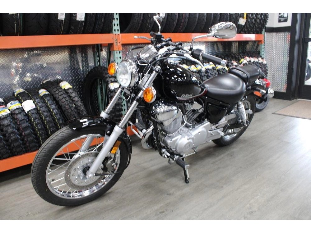 2025 Yamaha V Star 250 alt