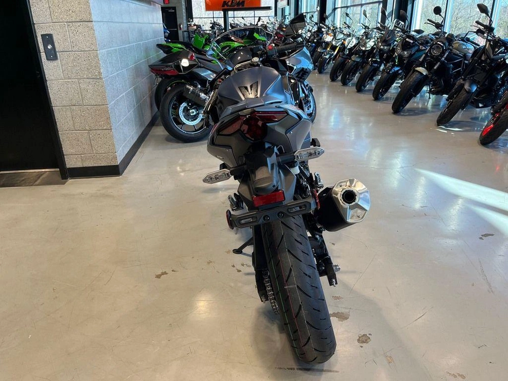 2026 Kawasaki Ninja® 500 Se Abs alt