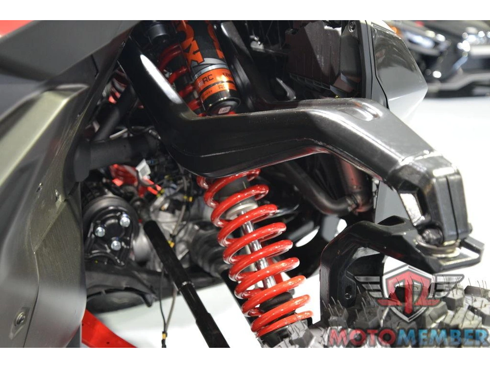 2025 Can-am Maverick R Max X Rs With Smart-shox Dusty Navy & Legion Red alt