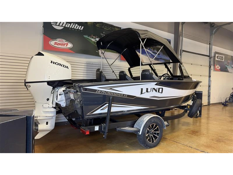 2026 Lund Boat Co 1875 Crossover Xs Sport alt